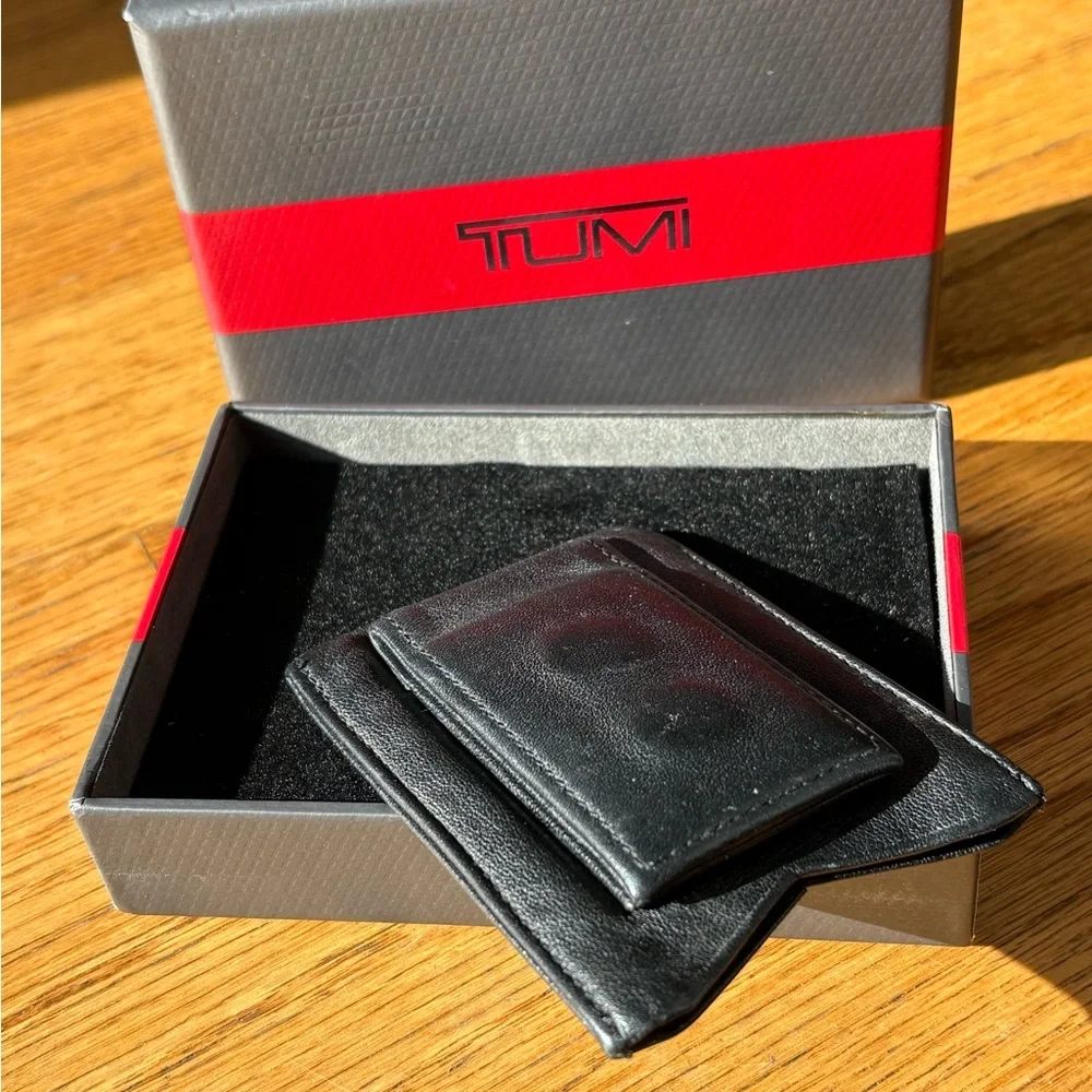 TUMI Slim Black Leather Card Case Money Clip - Picture 6 of 9